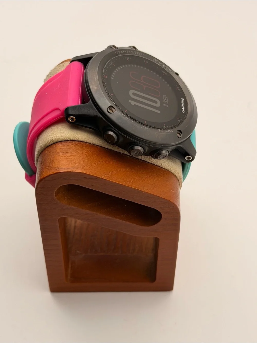 Garmin Fenix 3, Black/pink, Tested, Charger Included, Aftermarket Band, Tested